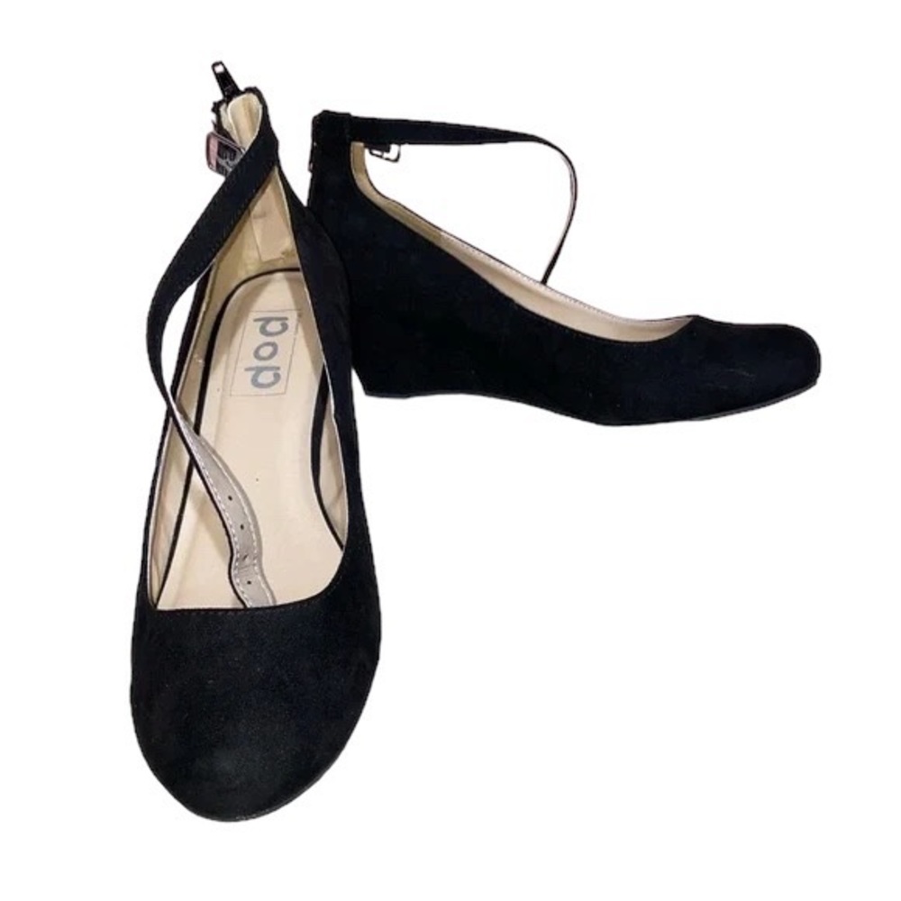EUC POP Women’s Legacy Black Closed Toe Wedge Heel Pumps - Size 8.5